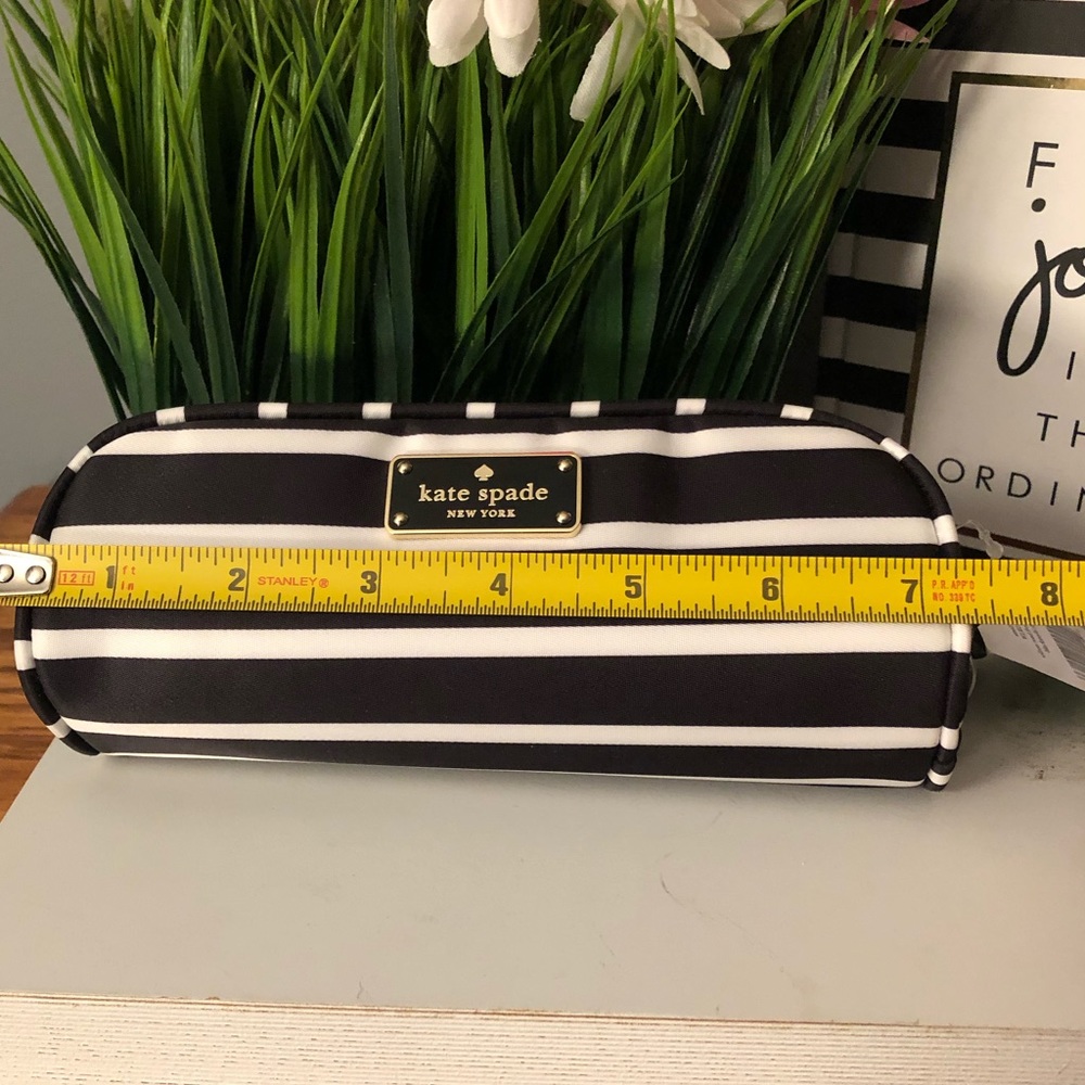 NWT! Kate Spade Small Berrie! - Picture 5 of 7